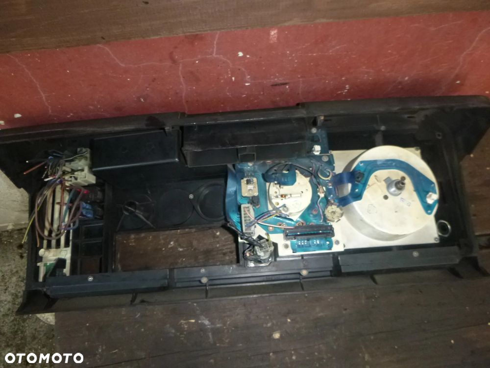 LICZNIK Z OBROTOMIERZEM VW LT I 77-95 - 6