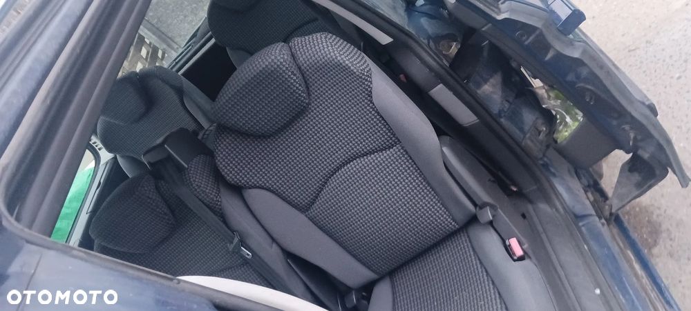 Fiat Ulysse 2.0 16V Active - 27