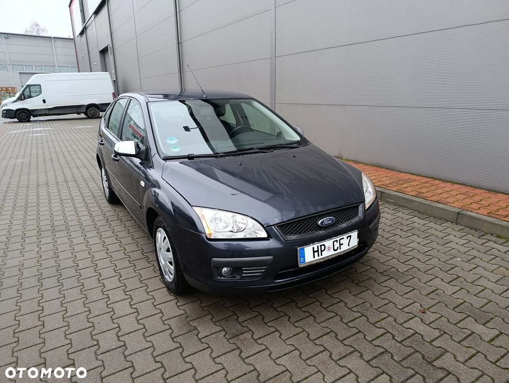 Ford Focus 1.6 16V Fun X - 12