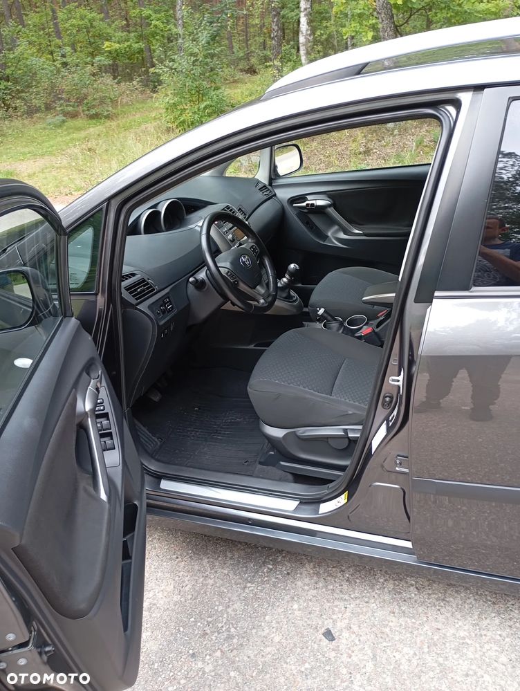 Toyota Verso 2.0 D-4D Premium 7os - 13