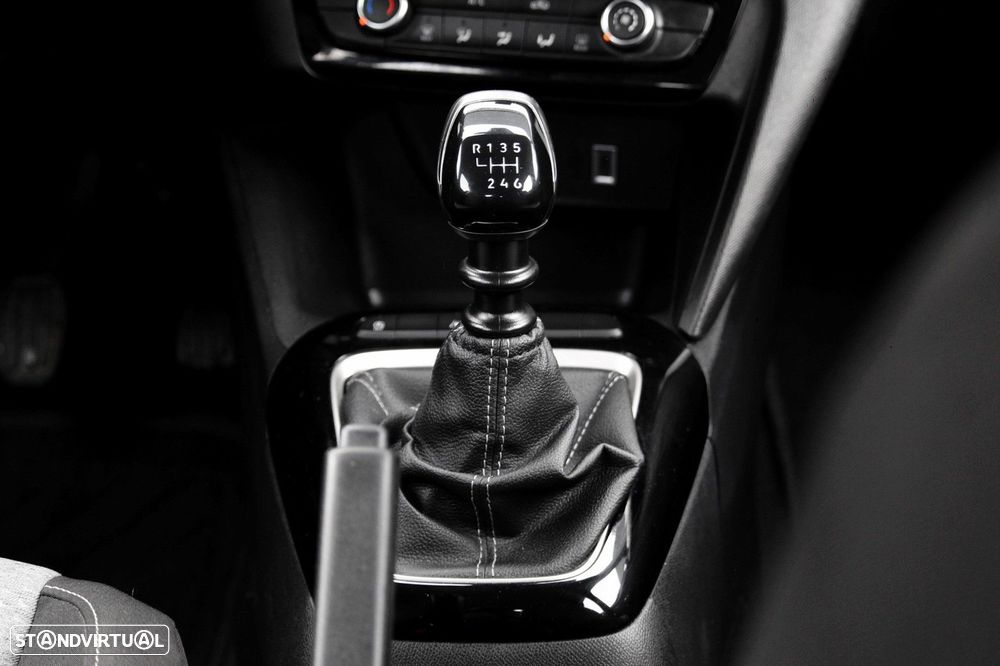 Opel Corsa 1.2 T Edition - 22