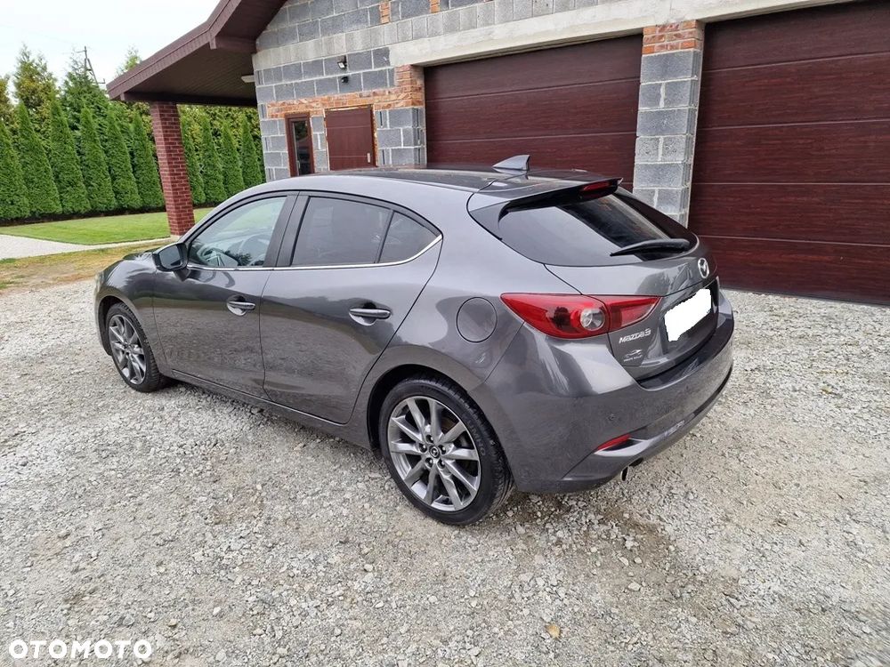 Mazda 3 - 5