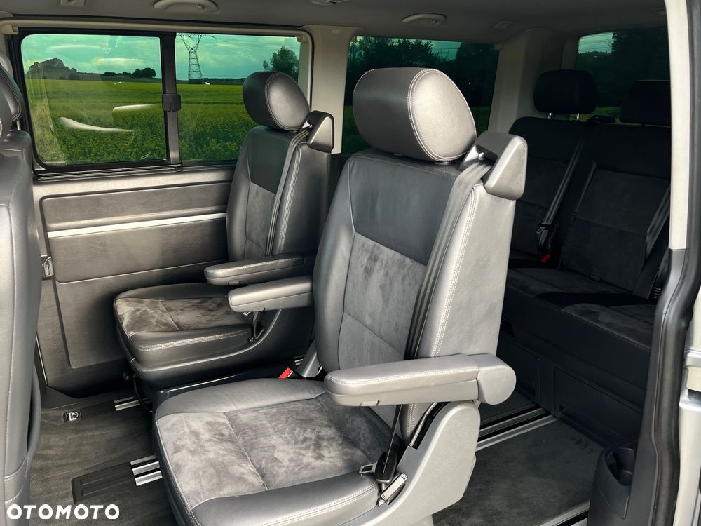 Volkswagen Multivan - 24