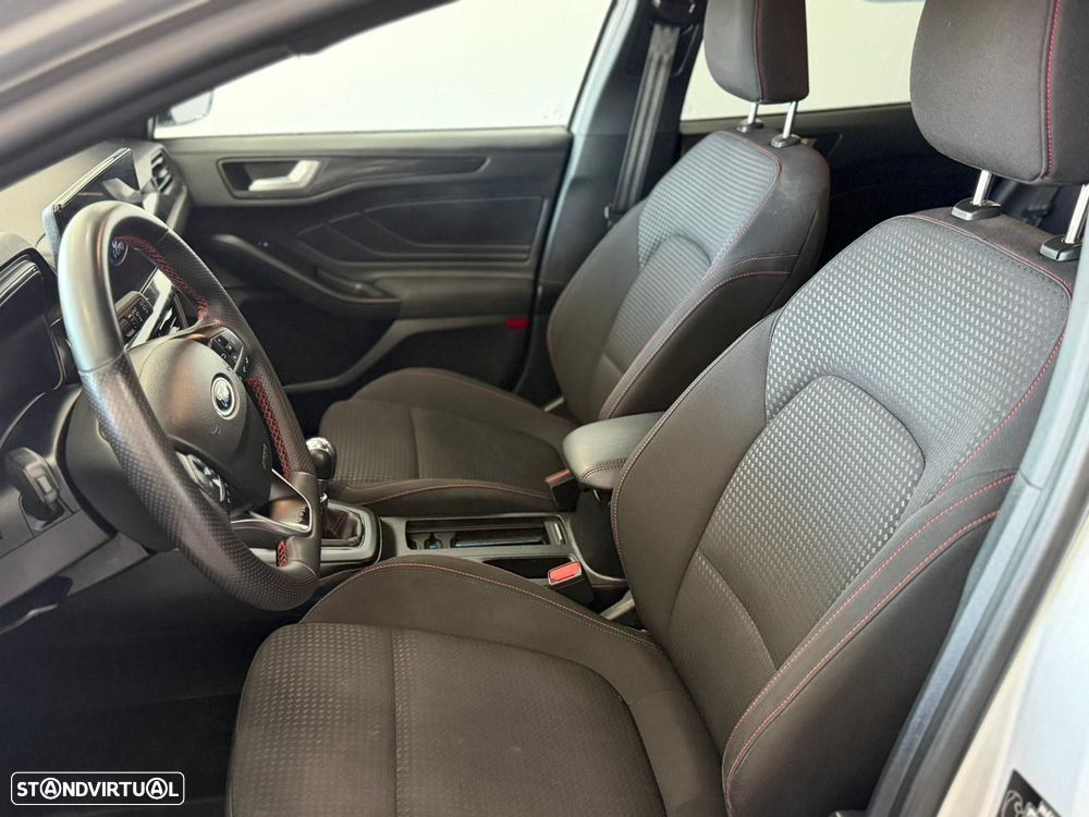 Ford Focus SW 1.0 EcoBoost ST-Line - 4