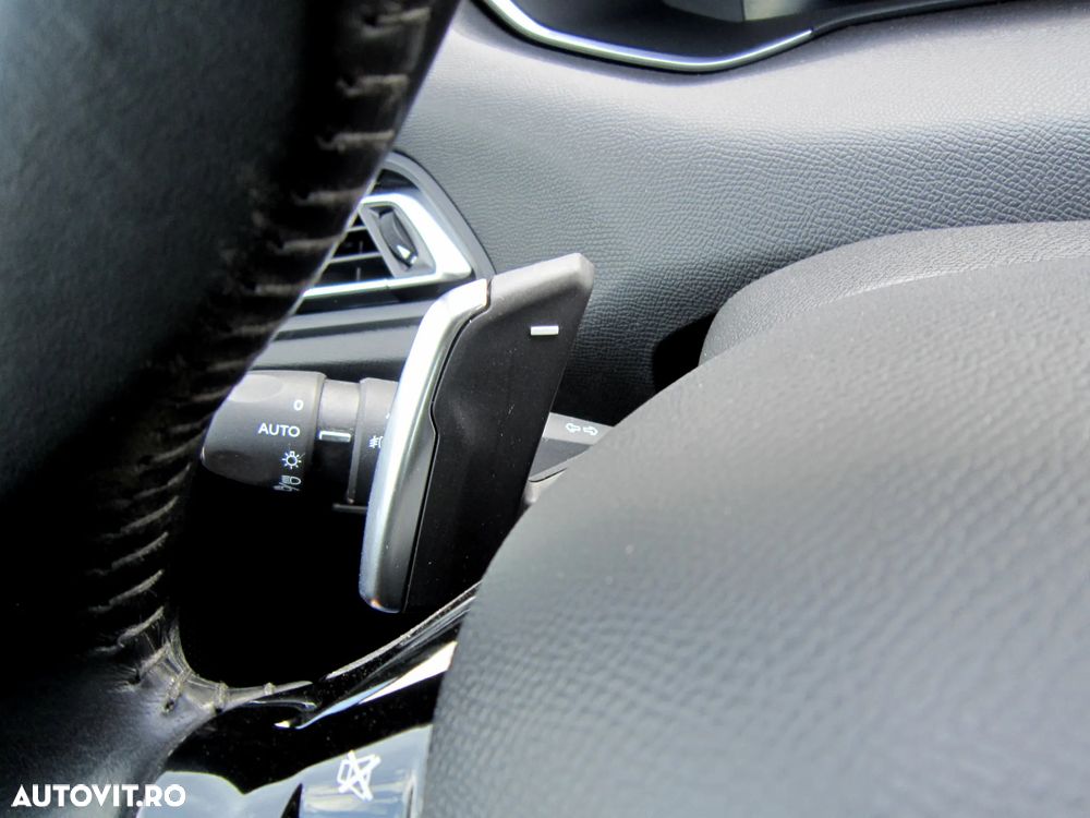 Peugeot 308 BlueHDi 130 EAT8 Stop & Start Active - 22