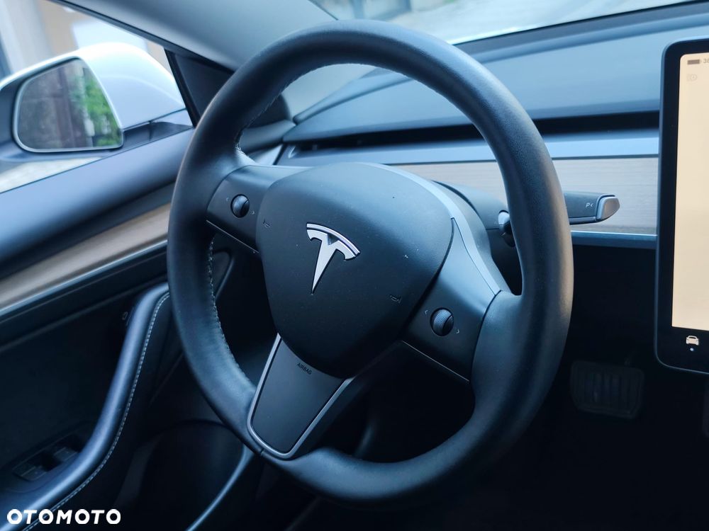 Tesla Model 3 RWD - 15