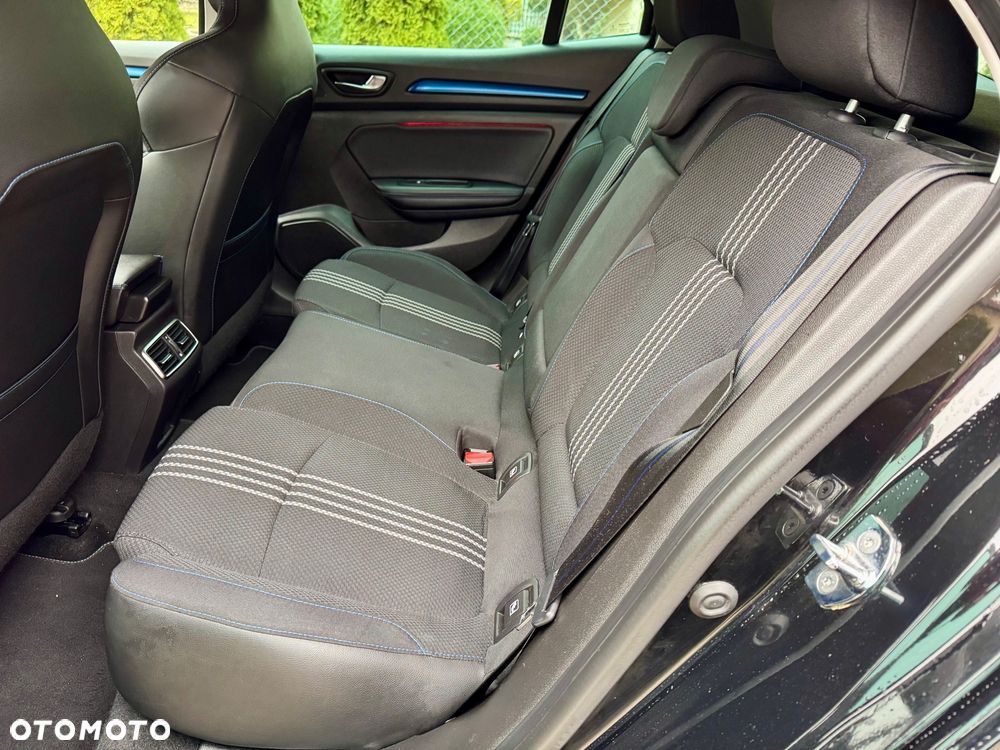 Renault Megane ENERGY TCe 205 EDC GT - 12