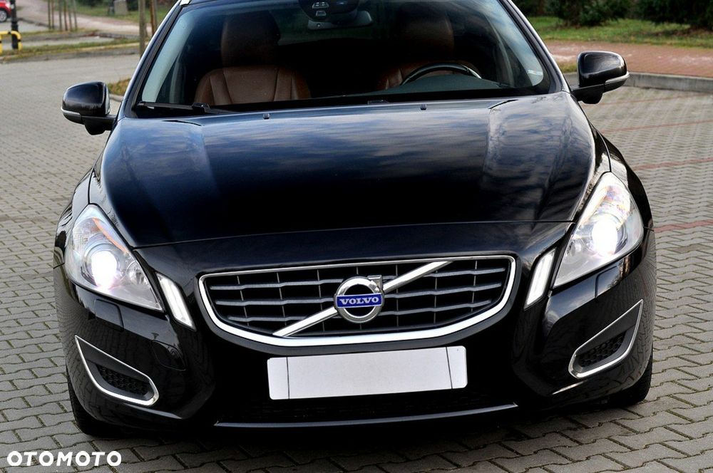 Volvo V60 D3 Momentum - 38