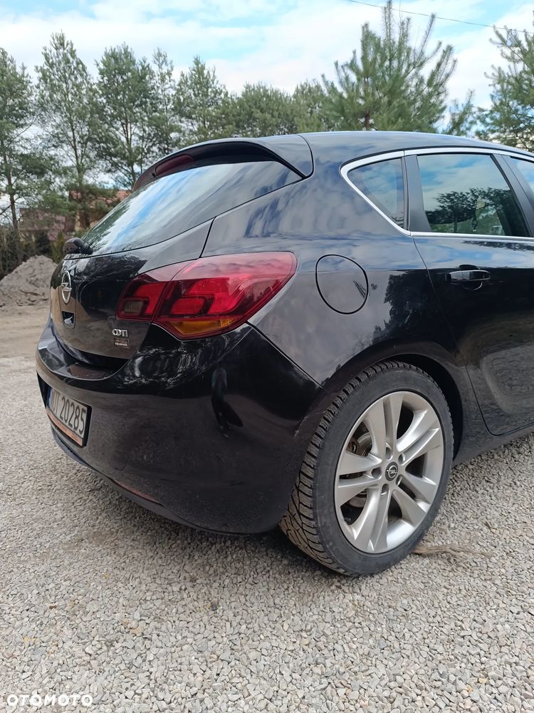 Opel Astra 1.7 CDTI Cosmo - 14