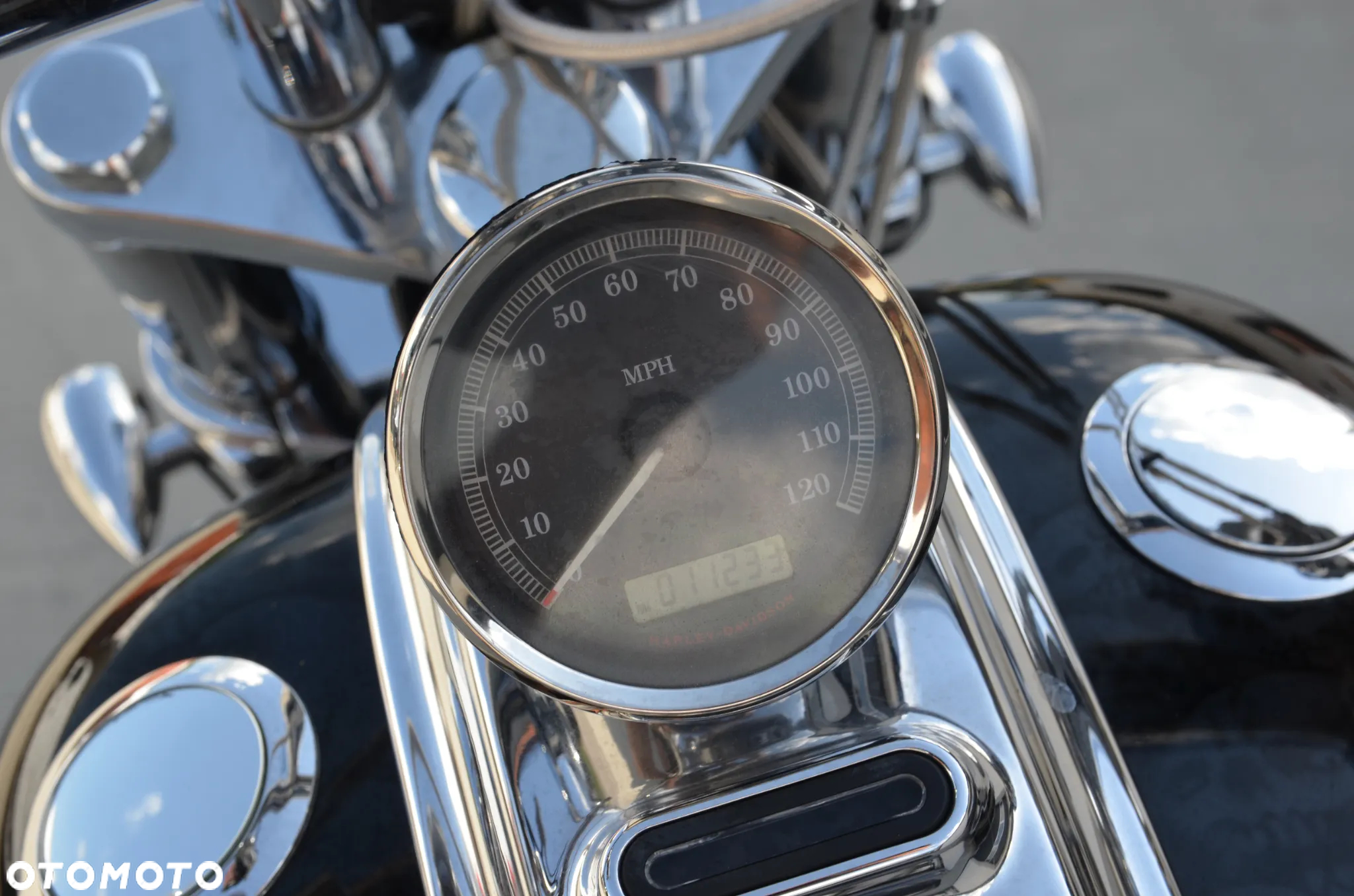 Harley-Davidson Softail Breakout - 13