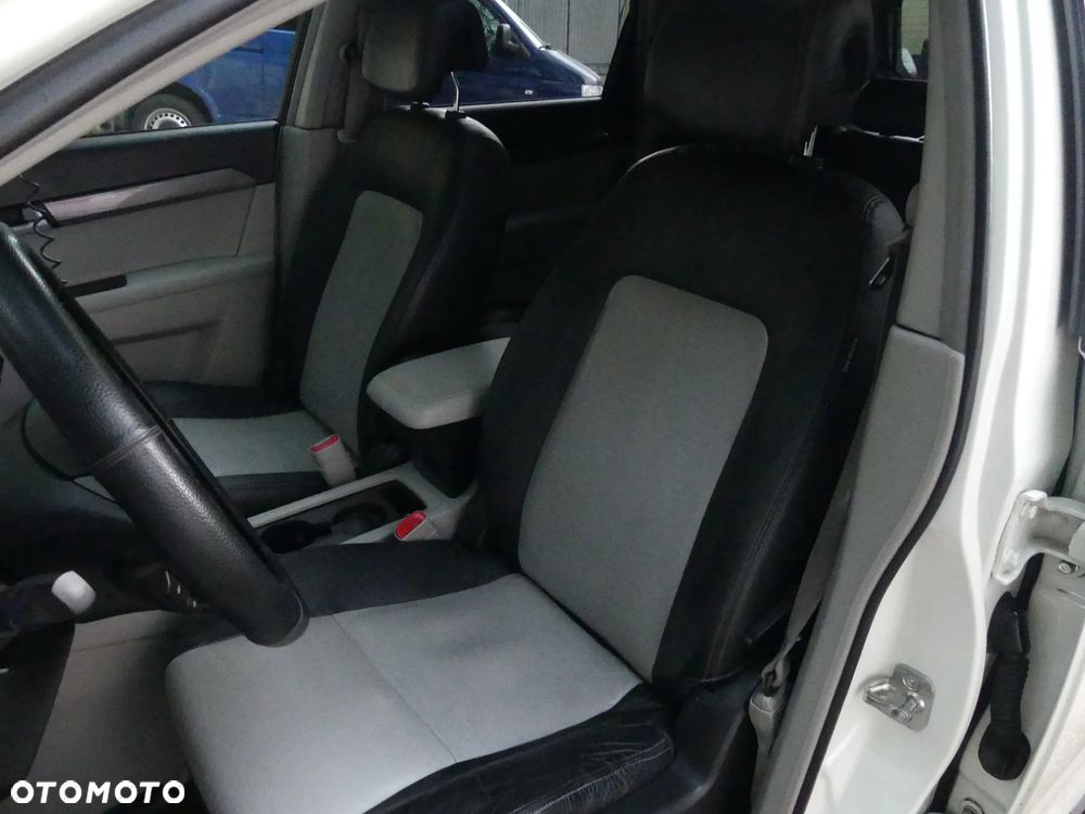 Chevrolet Captiva 2.2 d LTZ - 3