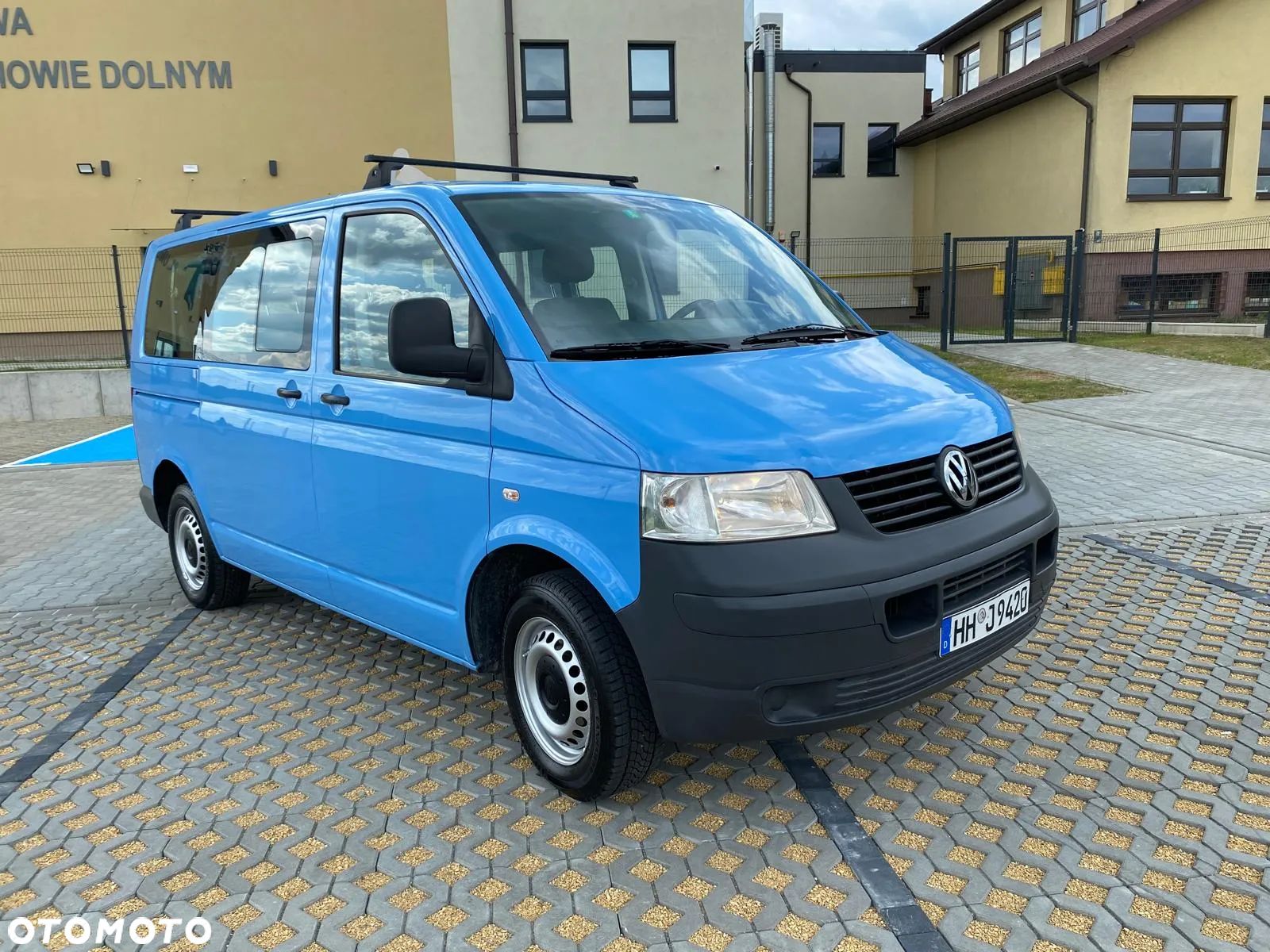 Volkswagen Caravelle - 1