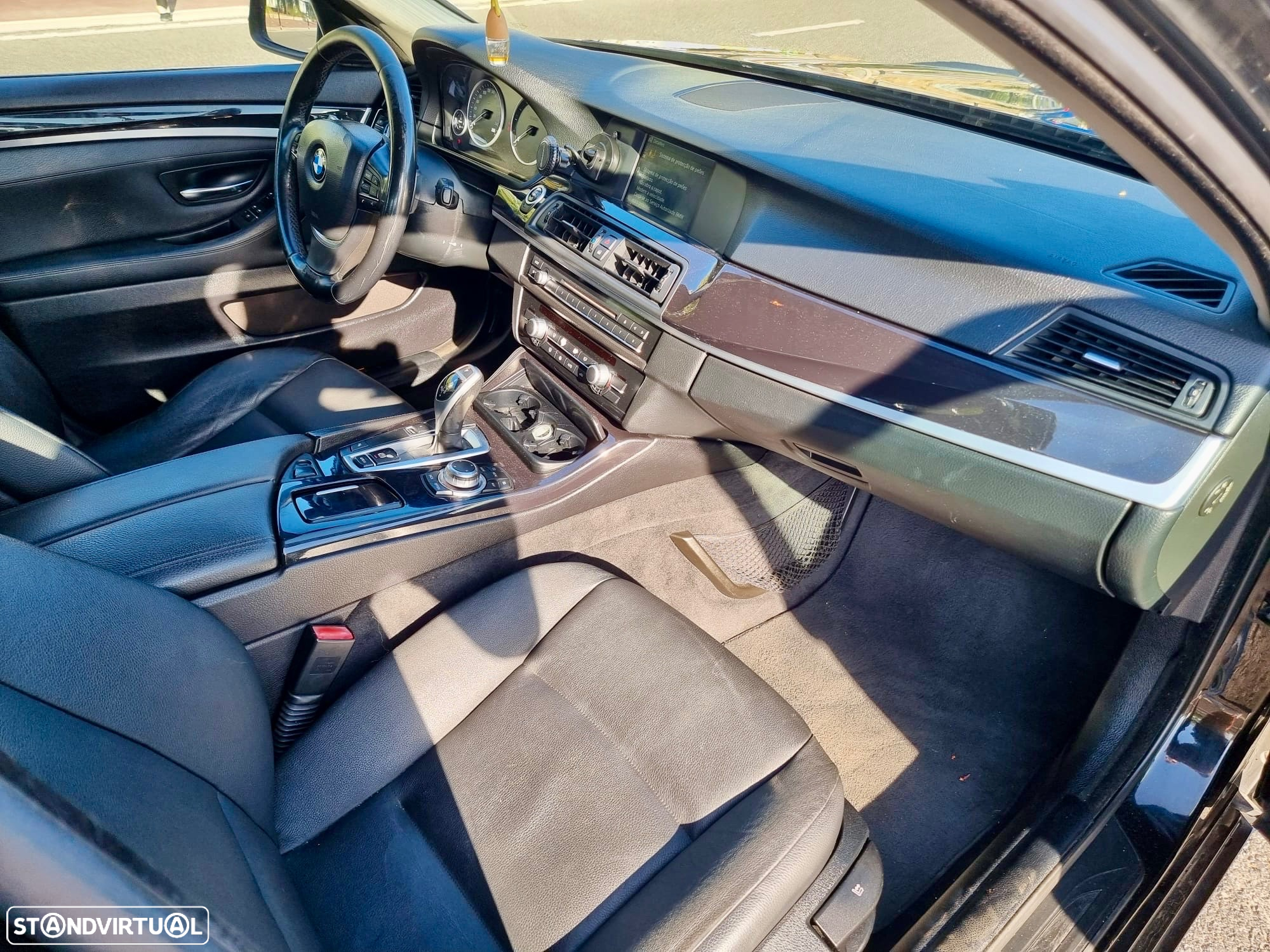 BMW 520 d Exclusive Auto 123g - 11