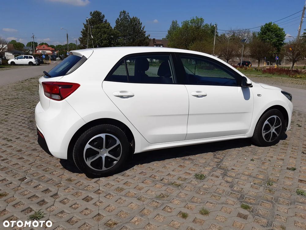 Kia Rio 1.2 Attract - 14