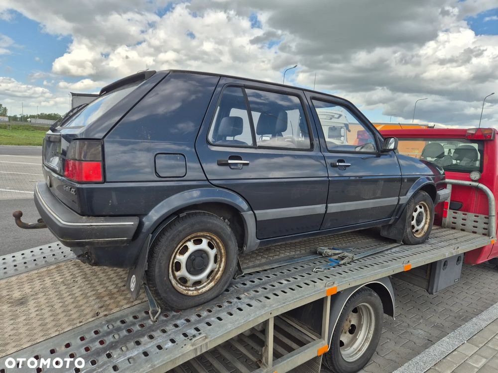 Volkswagen Golf 1.6 GL - 5