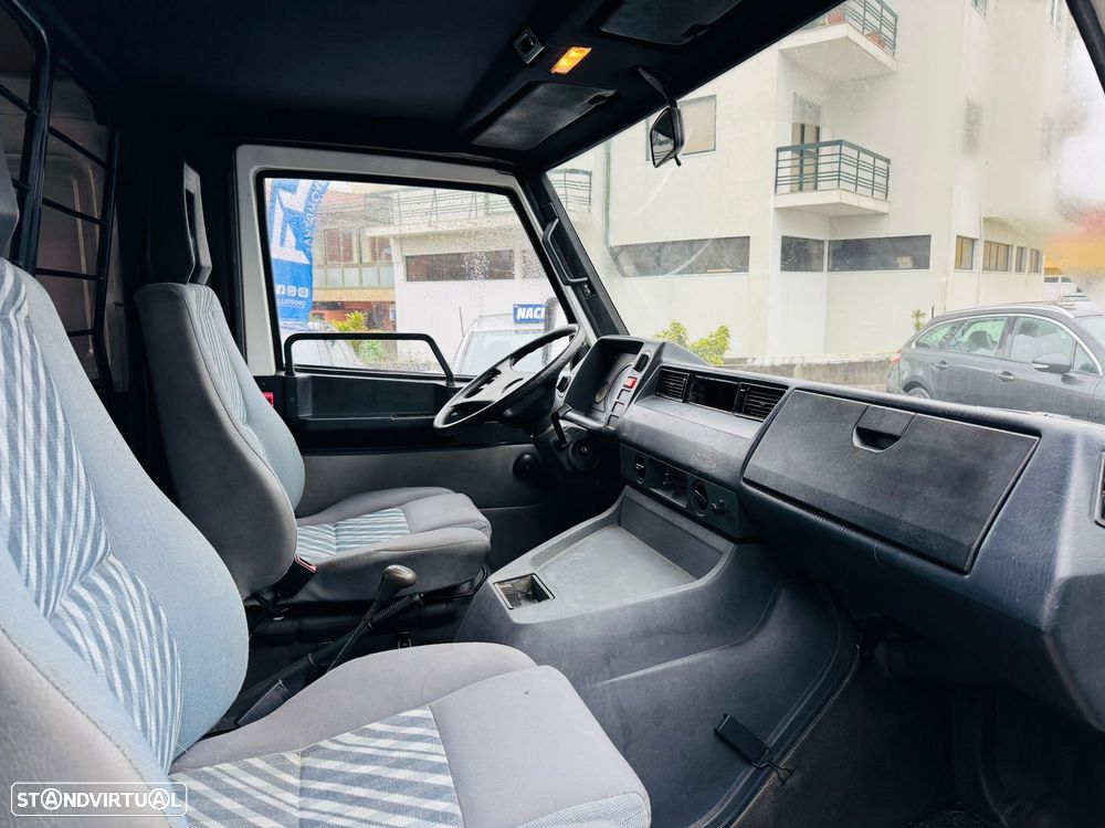 Mercedes-Benz MB100D - 3