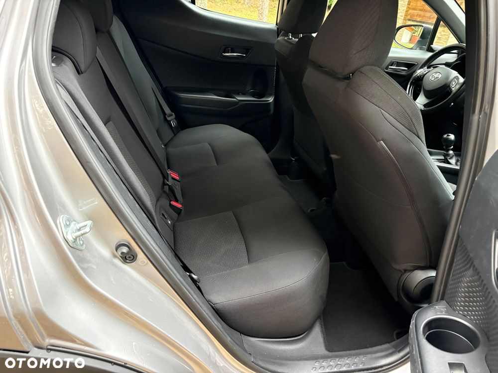 Toyota C-HR 1.2 T Dynamic - 11