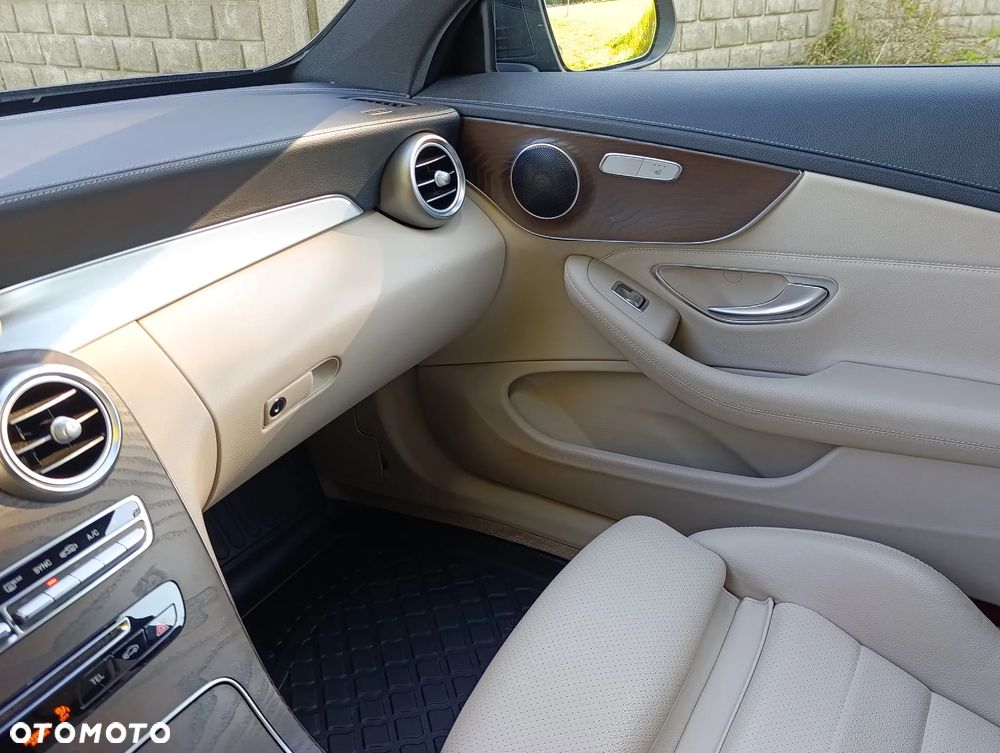Mercedes-Benz Klasa C 220 d 9G-TRONIC AMG Line - 16