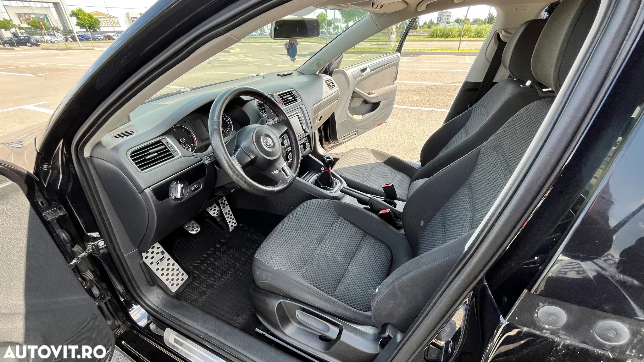 Volkswagen Jetta 1.6 TDI DPF Trendline - 17