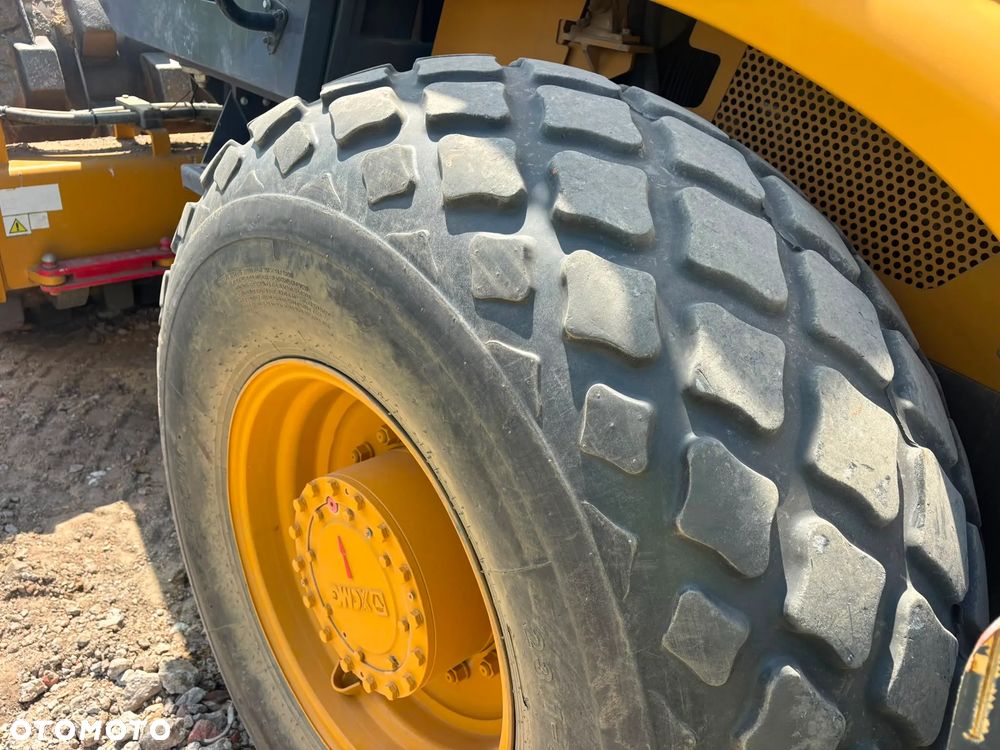 XCMG XS123PD Walec 13Ton gładki okołkowany płaszcz - 4