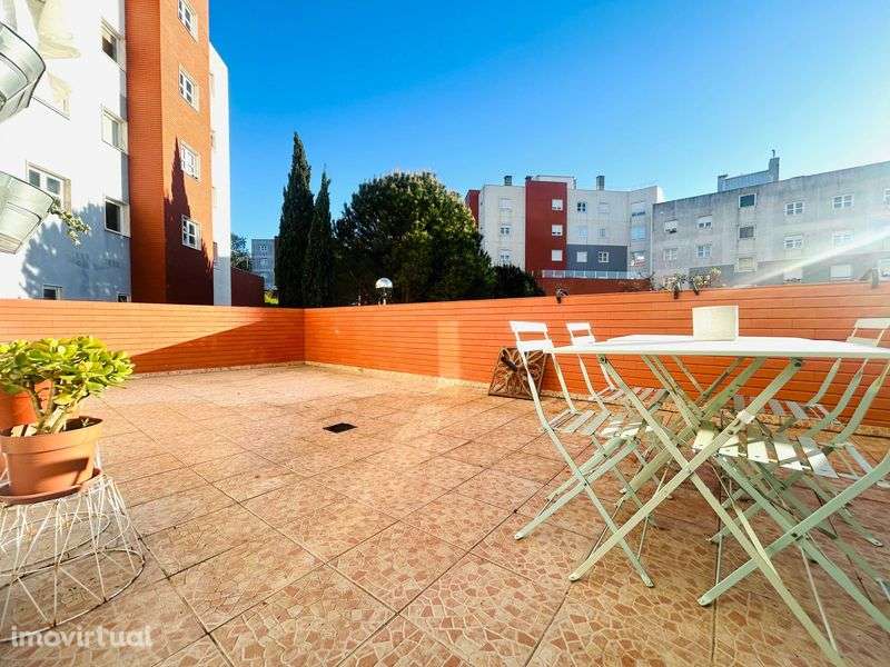 Apartamento T2 com amplo terraço de 29 m² na Serra de Carnaxide - Grande imagem: 4/12