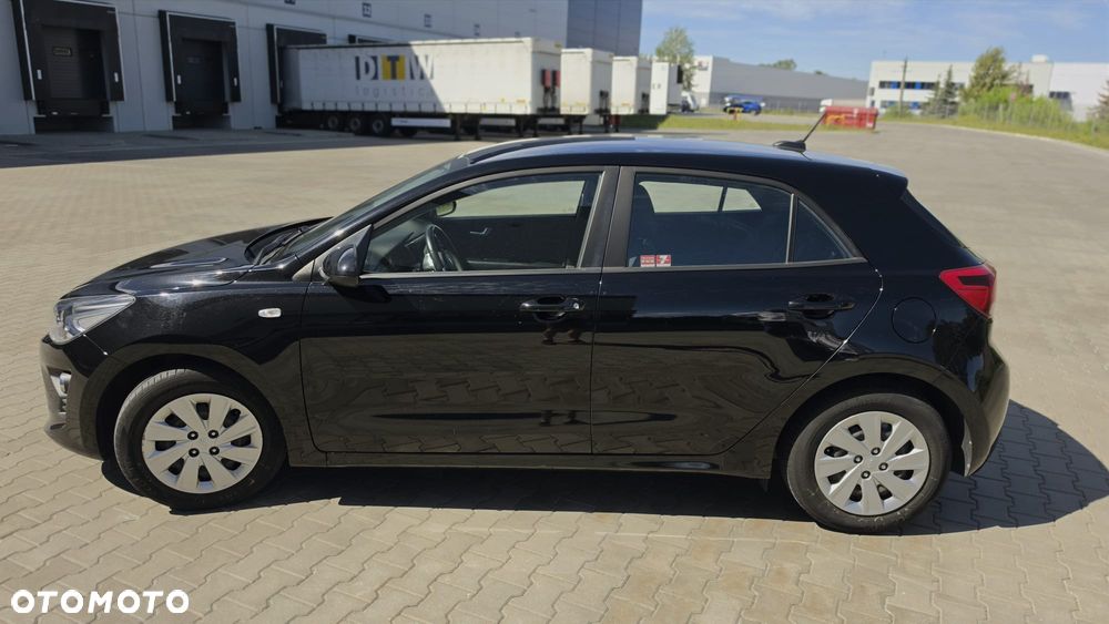 Kia Rio 1.2 L - 4