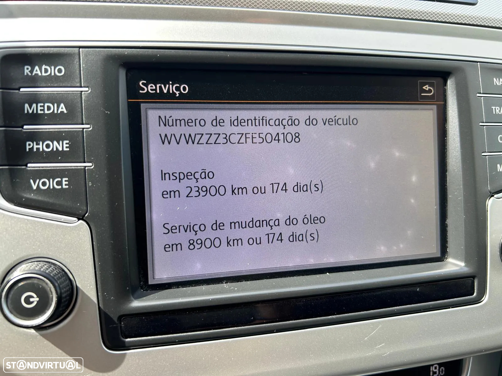 VW Passat 1.6 TDI Confortline DSG - 21