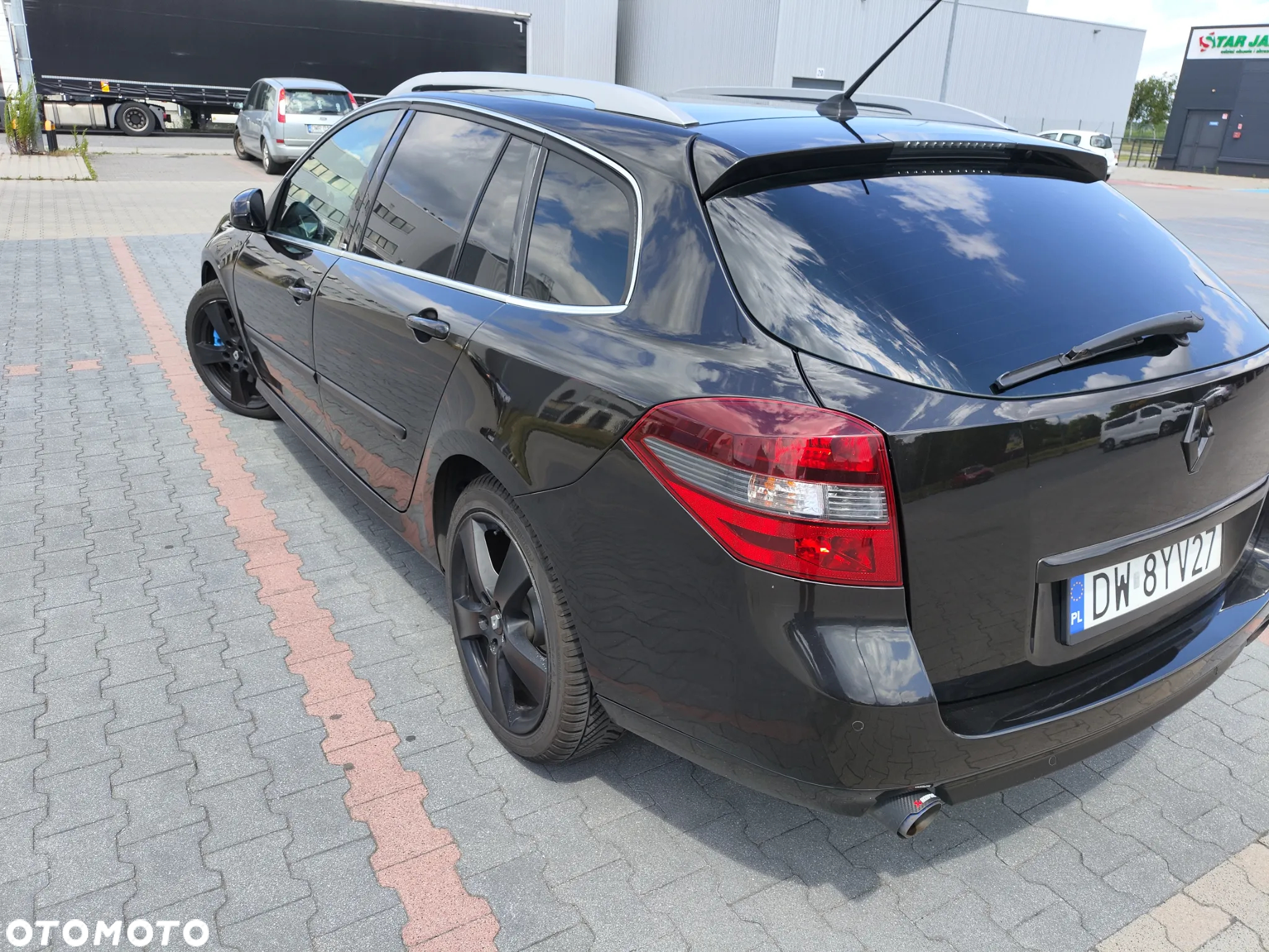 Renault Laguna Grandtour dCi 175 FAP Bose Edition - 9