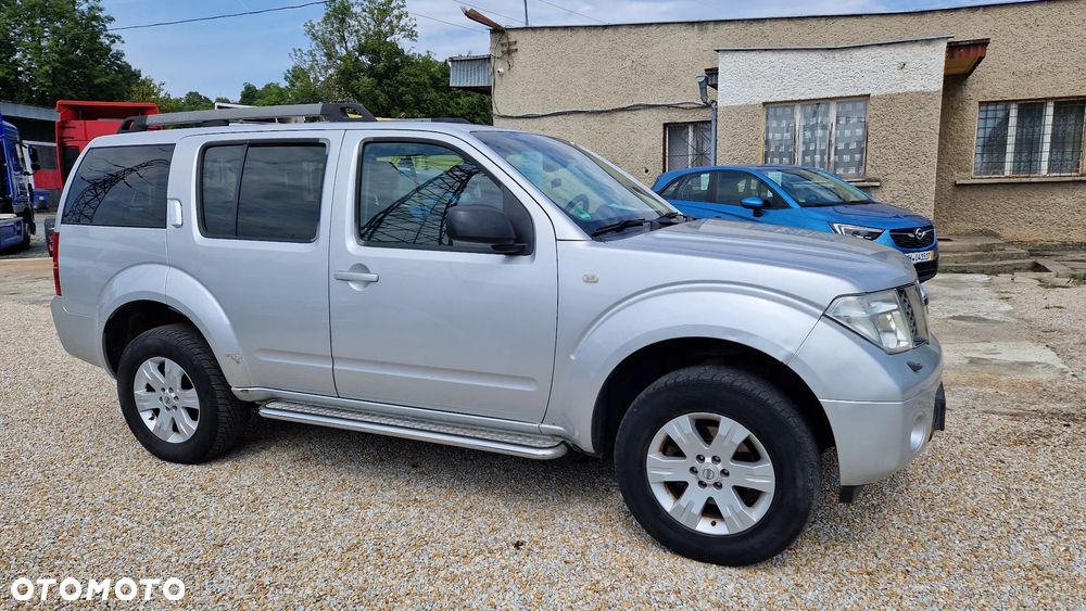 Nissan Pathfinder 2.5 DCi Elegance - 17