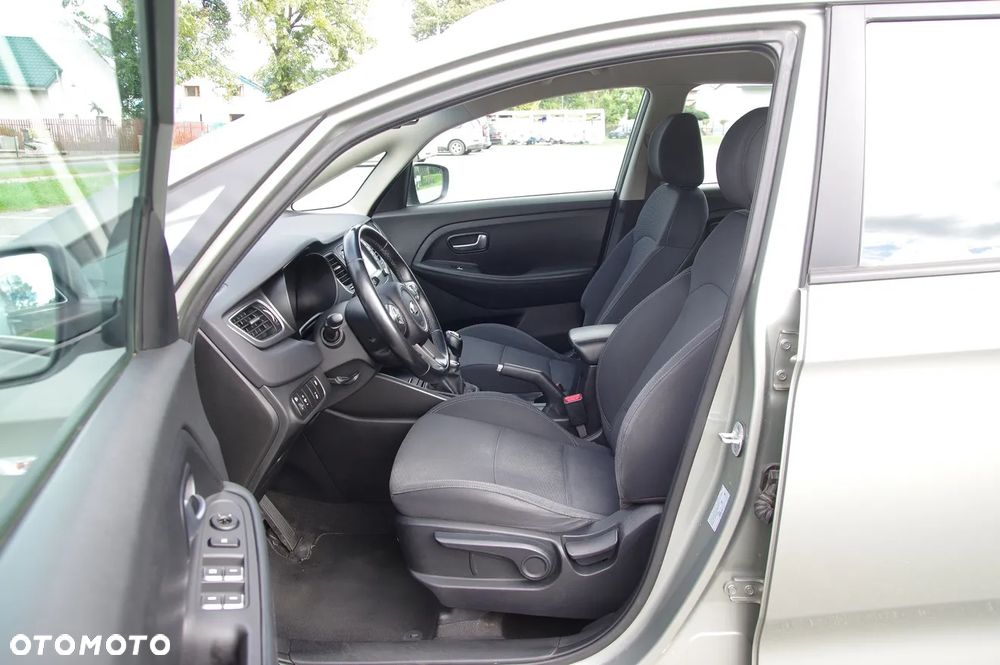 Kia Carens 1.7 CRDi 115 Dream Team Edition - 20