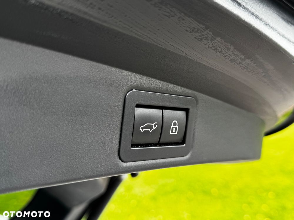 Toyota Corolla 2.0 Hybrid Executive - 14