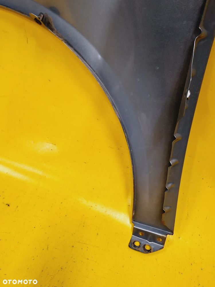 BŁOTNIK PRAWY PRZÓD PRZEDNI VW PASSAT B6 LAK: LC7Z NR335 - 13