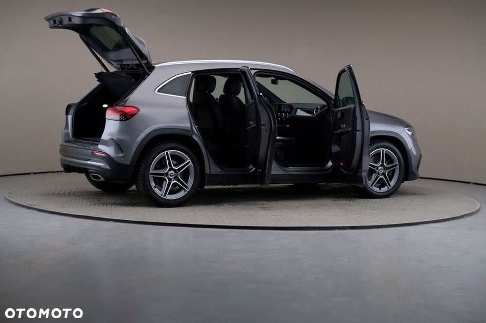 Mercedes-Benz GLA - 6