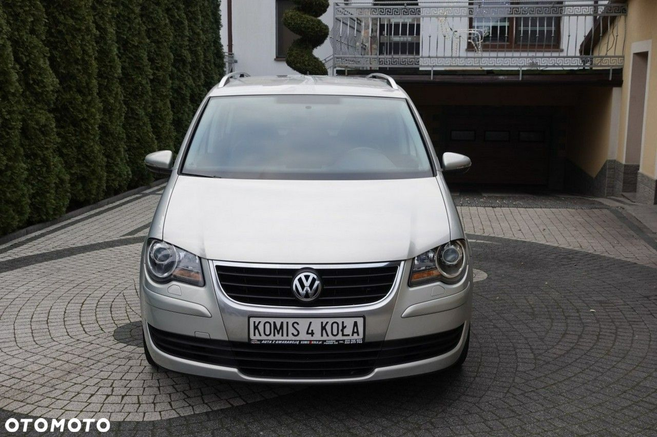 Volkswagen Touran - 9
