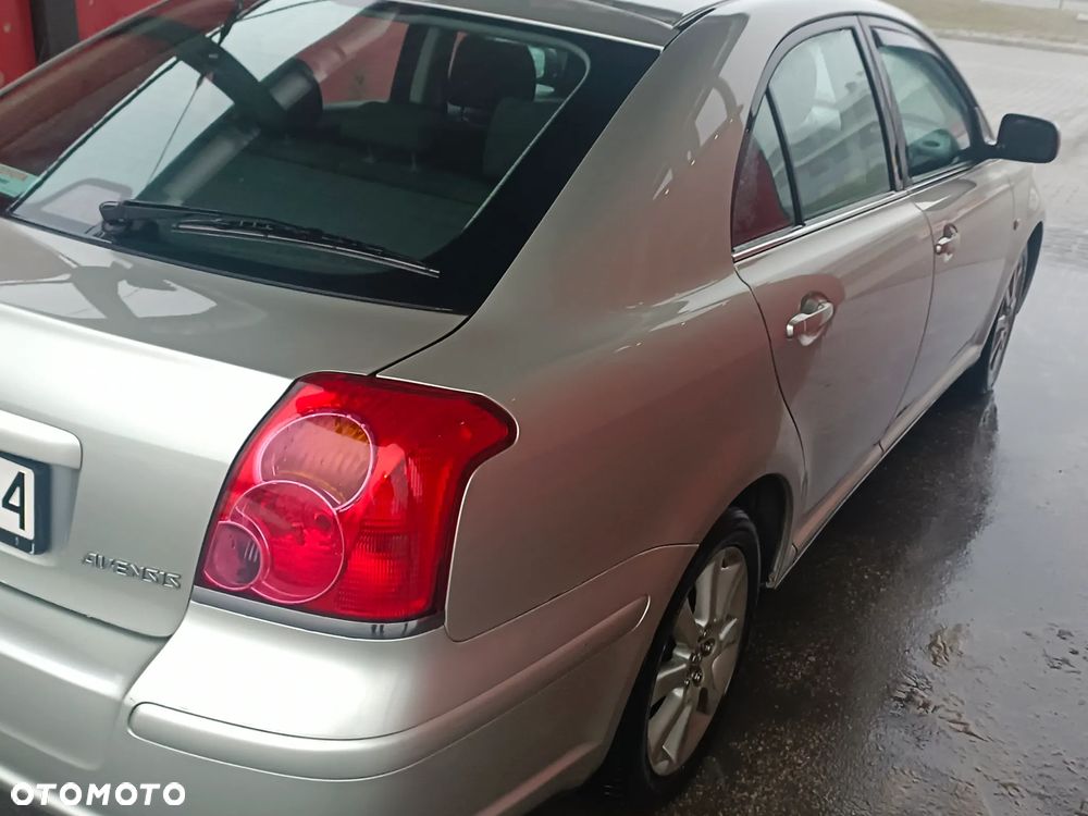 Toyota Avensis 1.8 VVT-i Luna - 8
