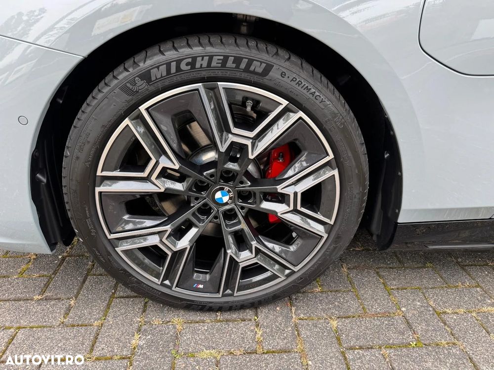 BMW Seria 5 530e Aut. - 28