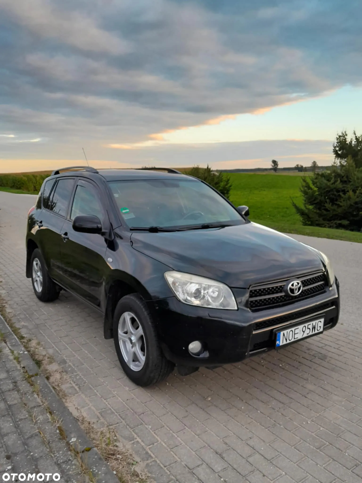 Toyota RAV4 - 3