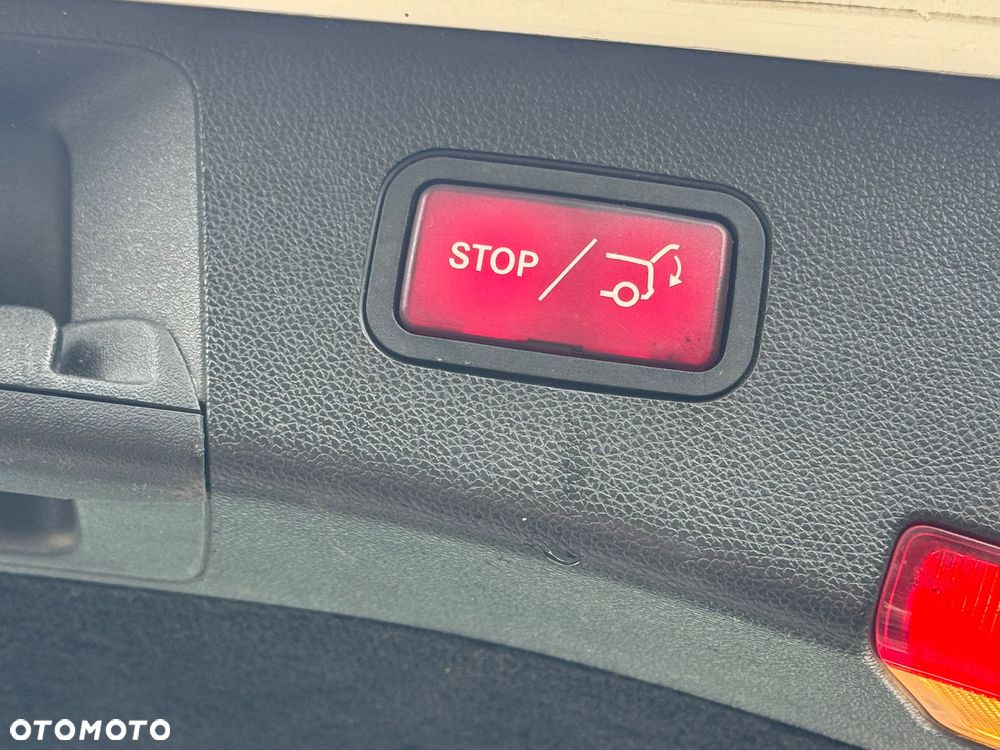 Mercedes-Benz Klasa E 200 BlueTEC 7G-TRONIC - 17