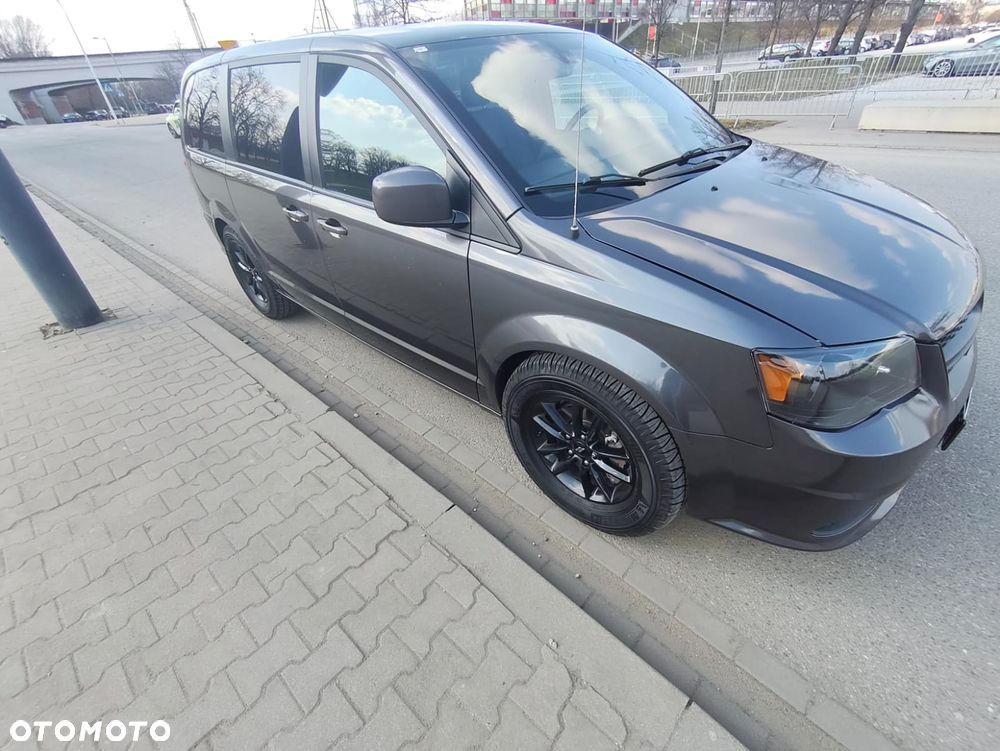 Dodge Grand Caravan 3.6 R/T - 9