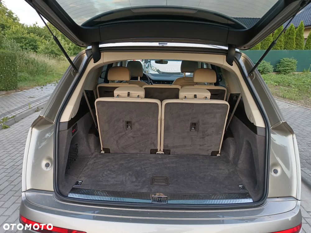 Audi Q7 3.0 TFSI Quattro Tiptronic - 24