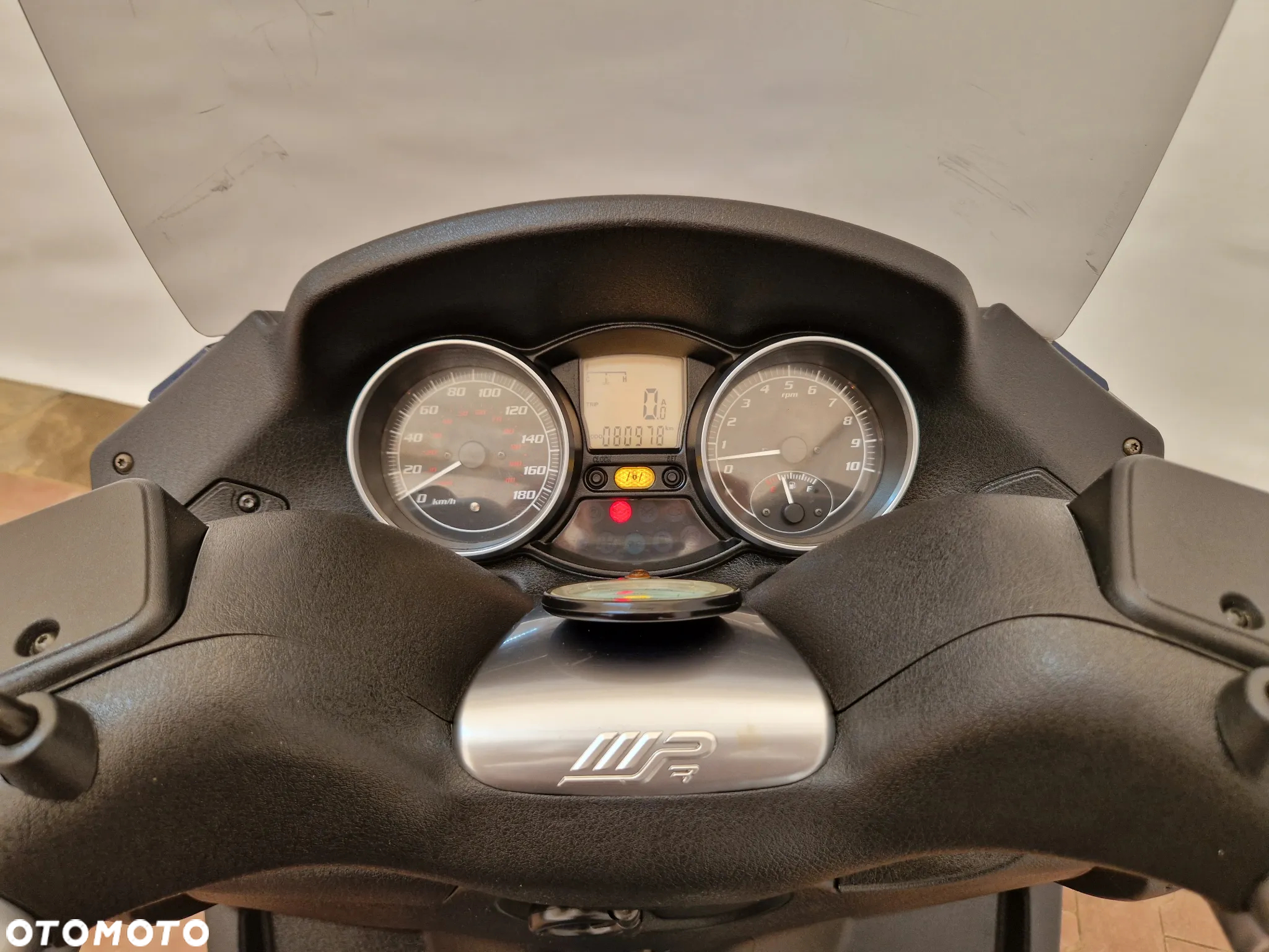Piaggio MP-3 - 7