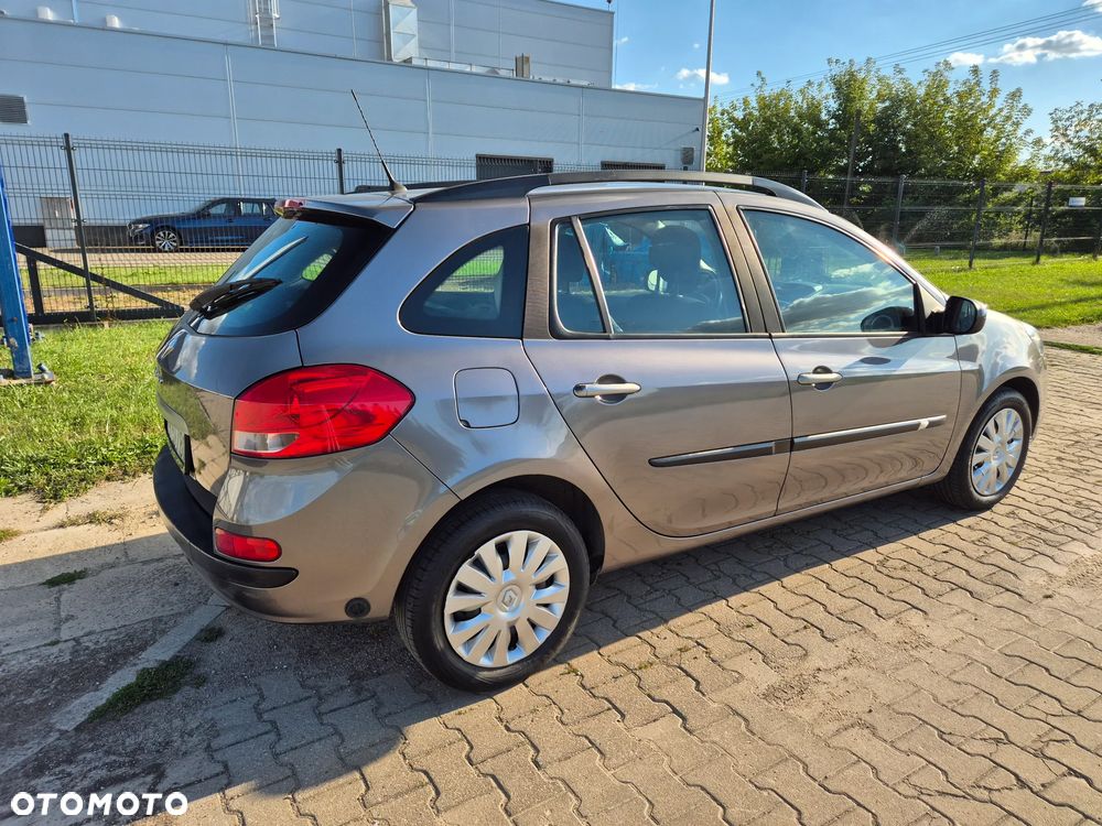 Renault Clio - 12