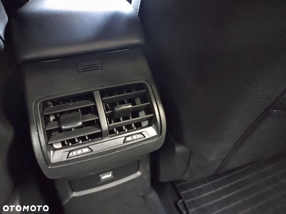 Citroën C4 1.2 PureTech Max S&S EAT8 - 20