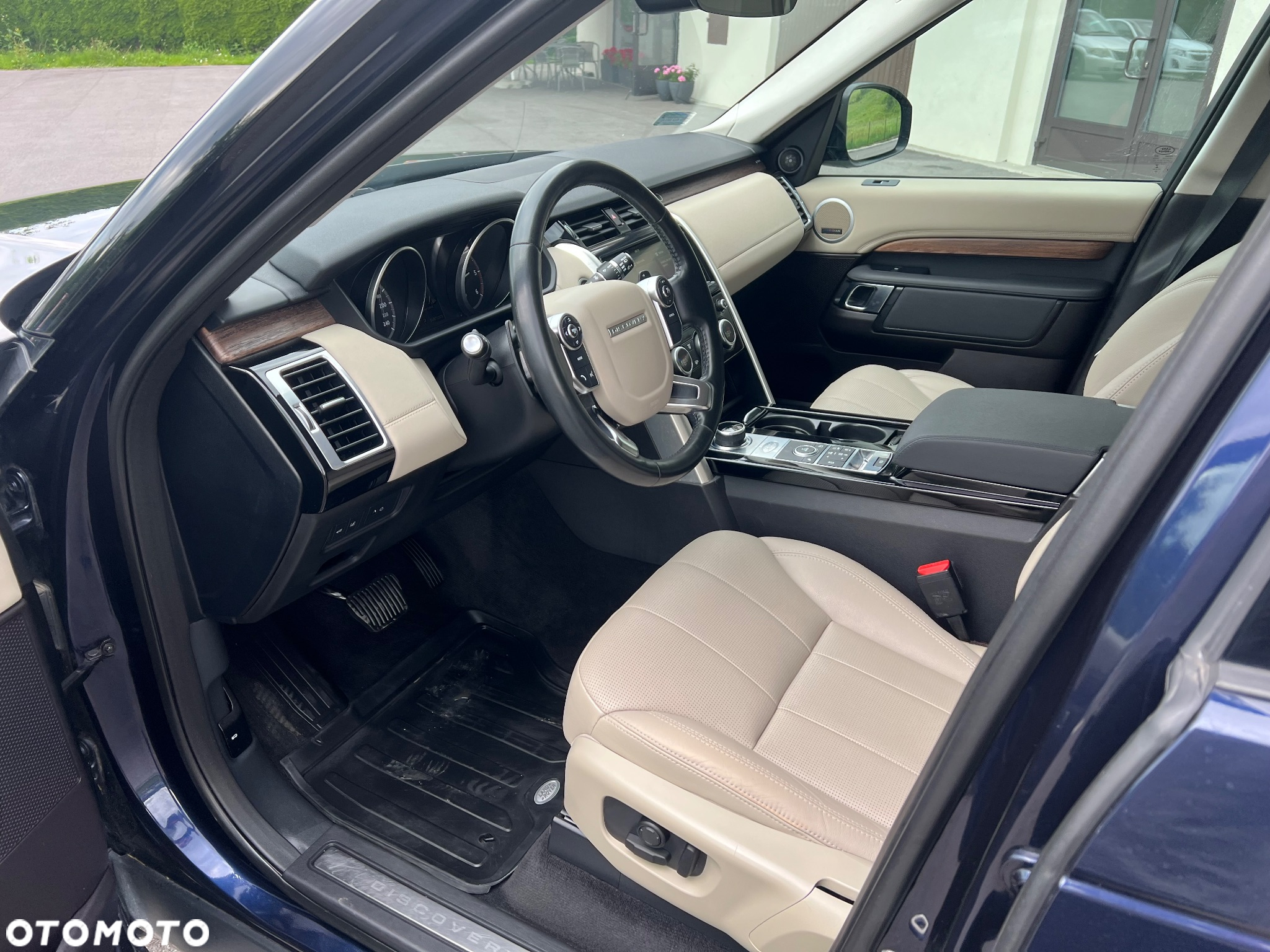 Land Rover Discovery V 2.0 SD4 HSE - 10