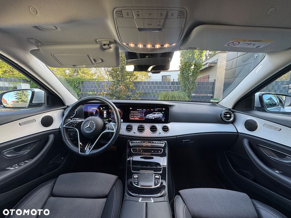 Mercedes-Benz Klasa E 220 d T 9G-TRONIC Avantgarde - 18