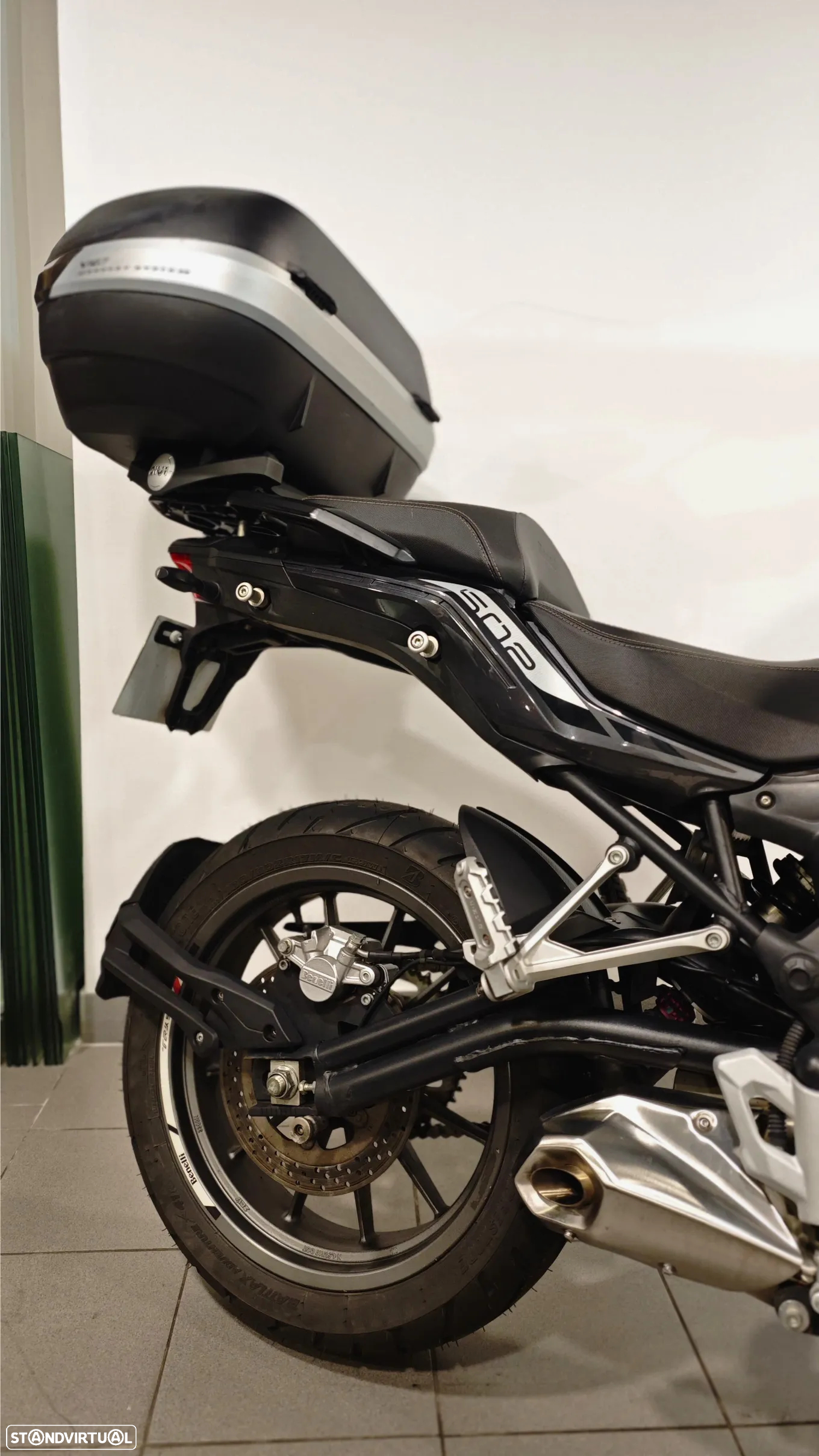 Benelli TRK 502 - 10