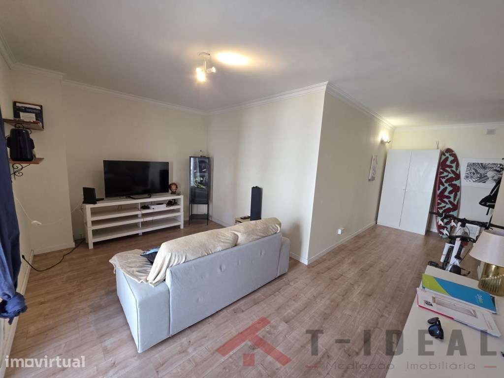 Apartamento T3 no Centro da Lourinhã - Grande imagem: 2/23