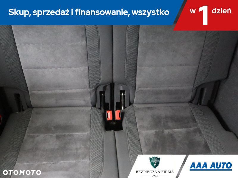 Volkswagen Touran - 18
