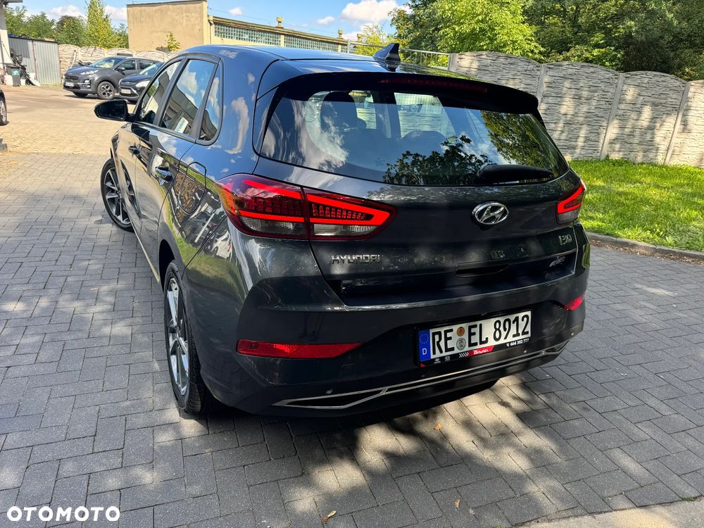 Hyundai i30 1.5 T-GDI 48V-Hybrid DCT Prime - 14