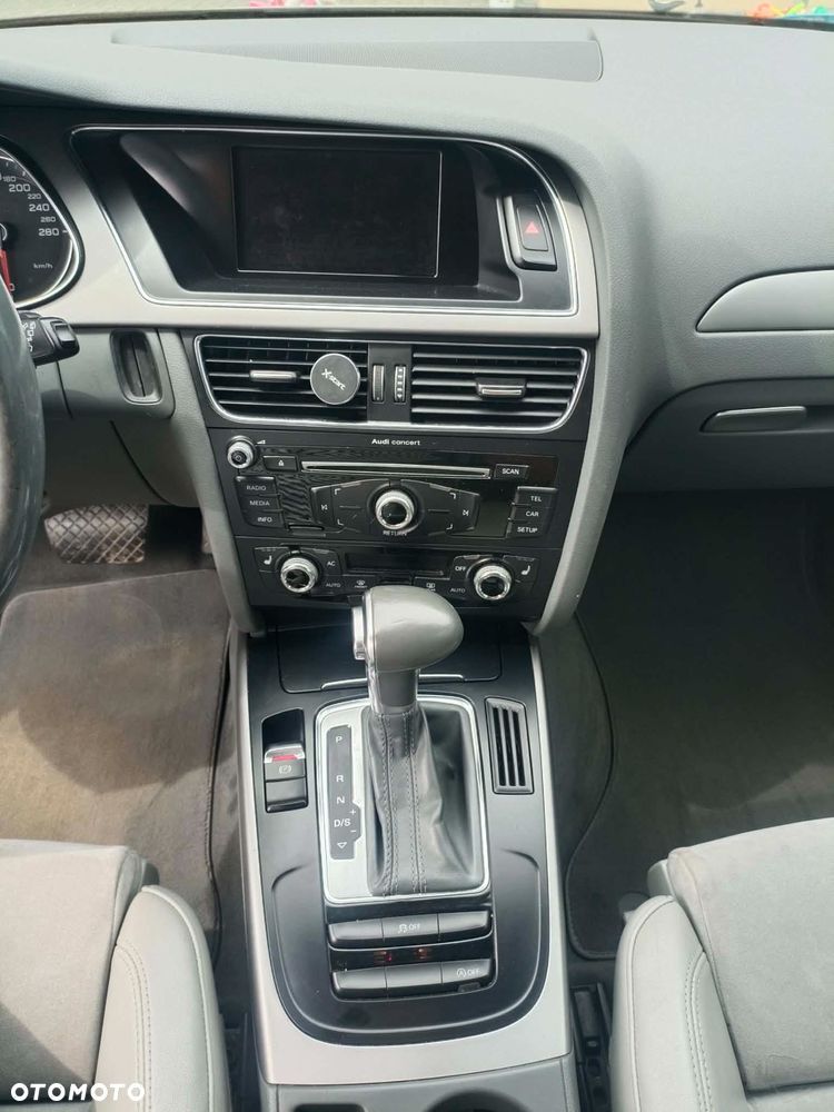 Audi A4 Avant 2.0 TDI Multitronic - 11